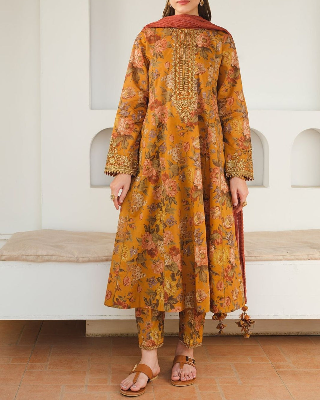 BAROQUE – 3PC KHADDAR UNSTITCHED DIGITAL PRINT & EMBROIDERED SUIT