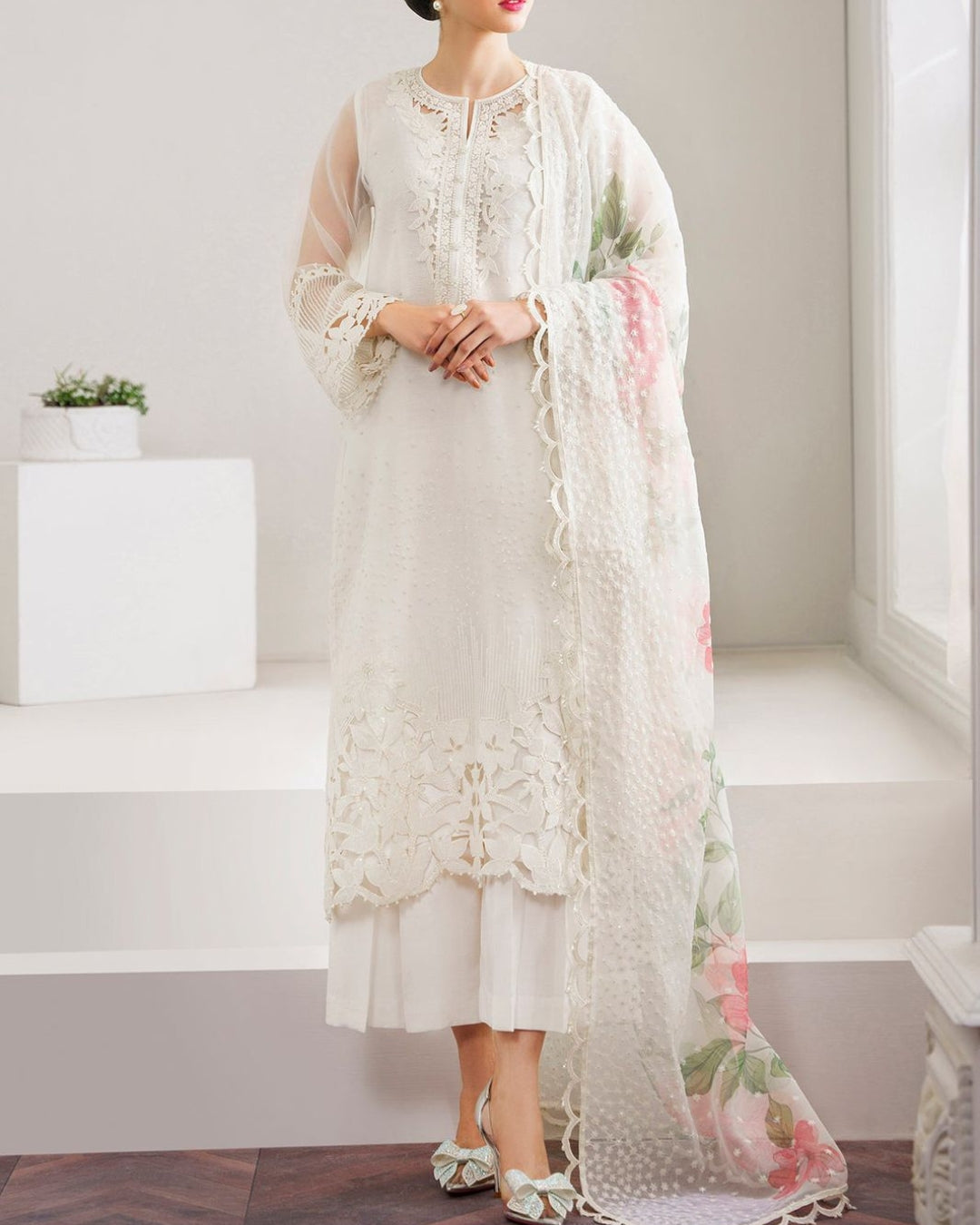 BAROQUE – 3PC ORGANZA EMBROIDERED SHIRT, DUPATTA & SILK TROUSER