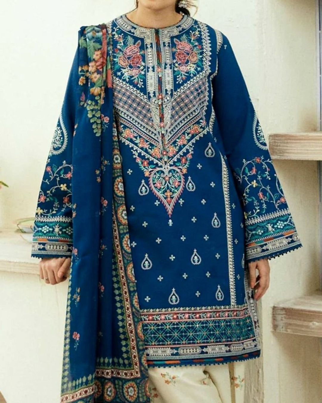 COCO BY ZARASHAHJAHAN – 3PC LUXURY LAWN EMBROIDERED SUIT WITH DIAMOND DUPATTA – 0507