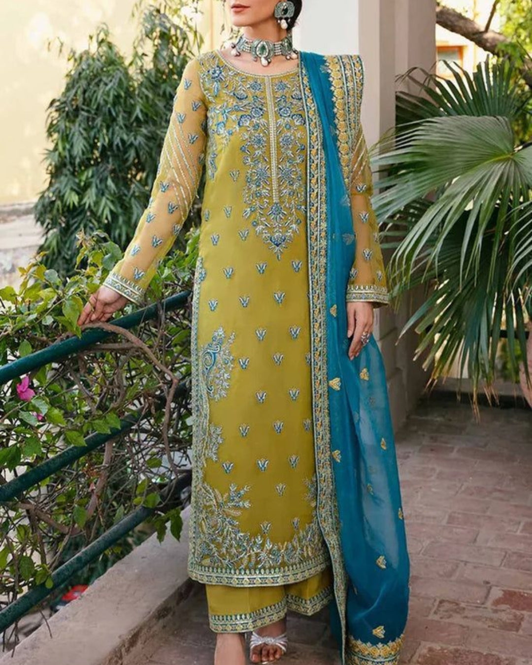 AKBAR ASLAM – 3PC WEDDING EDITION ORGANZA SEQUENCE UNSTITCHED EMBROIDERED SUIT