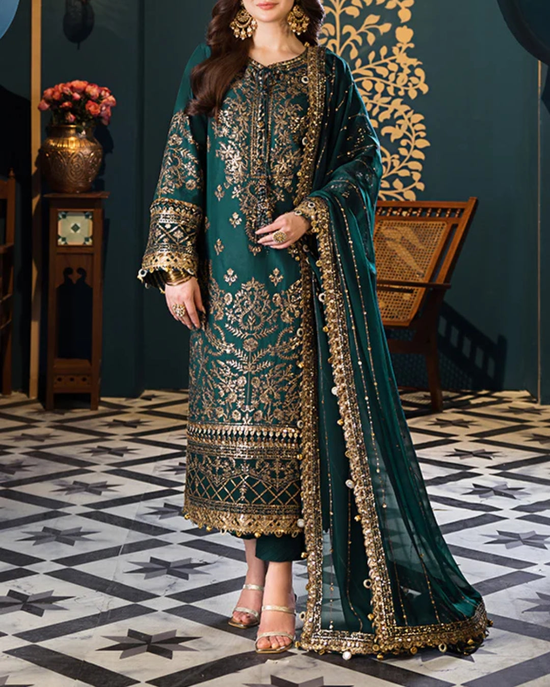 ASIM JOFA – 3PC CHIFFON UNSTITCHED EMBROIDERED SUIT WITH MALAI TROUSER AND DUPATTA